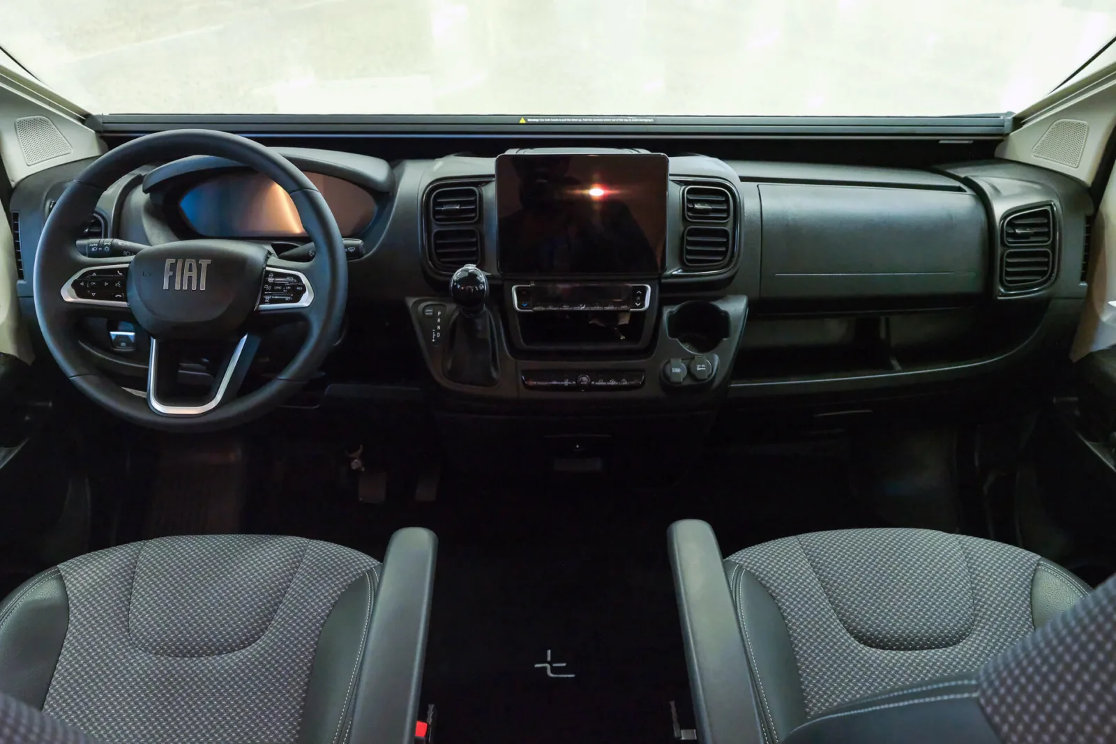 Tourne Select 6.0 180 HP automatic Select MultiJet Lanzarote Grey