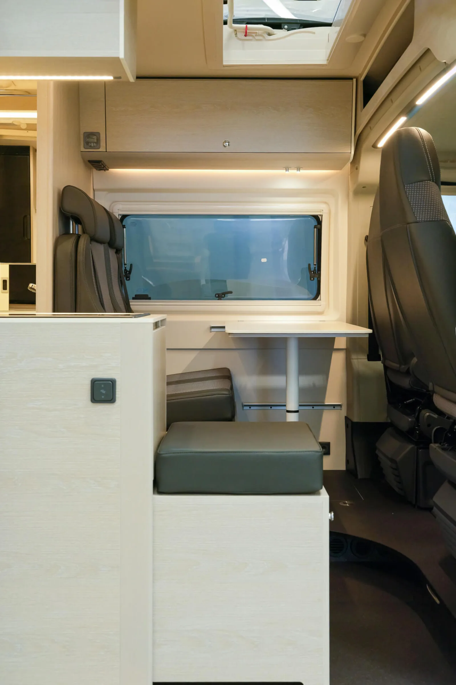 Tourne Cruise - Living area