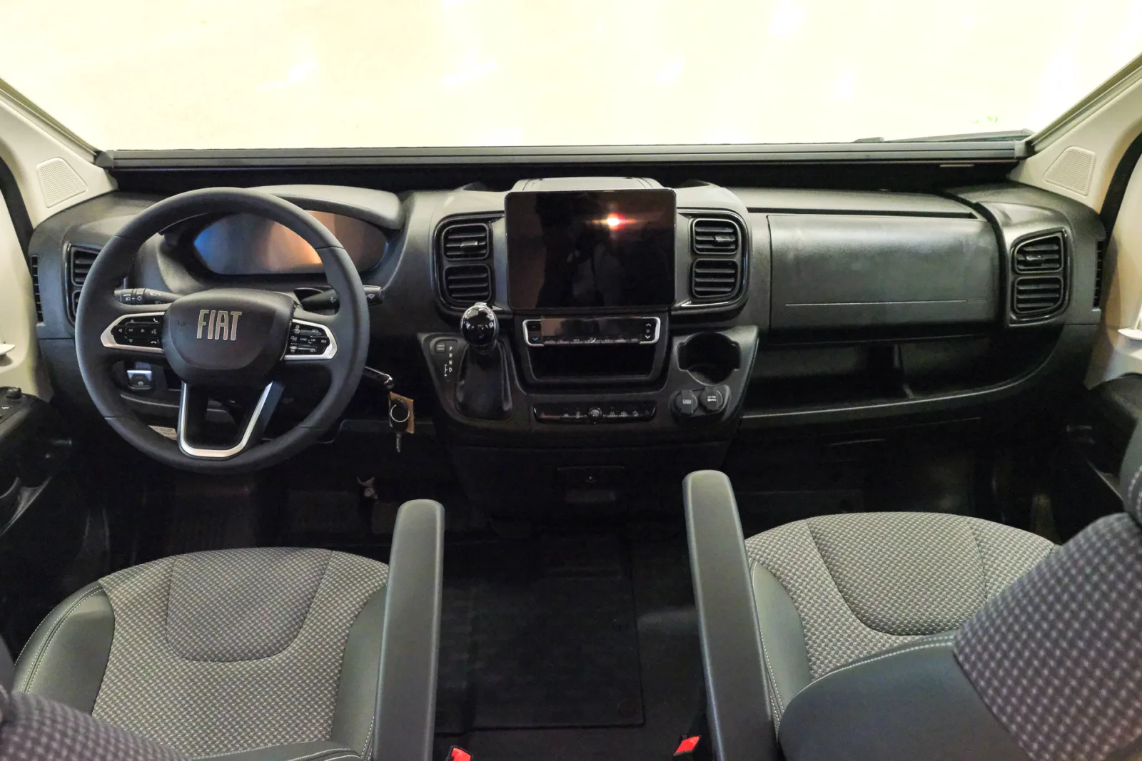 Cruise Edition 35H 60 2.2 MultiJet3 automatic 180 Metallic Black